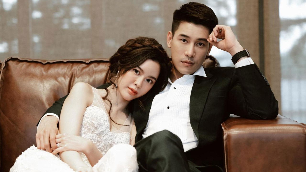 Illusion of Love backdrop