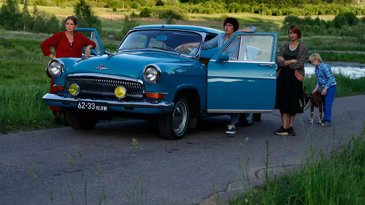 Старушки в бегах backdrop