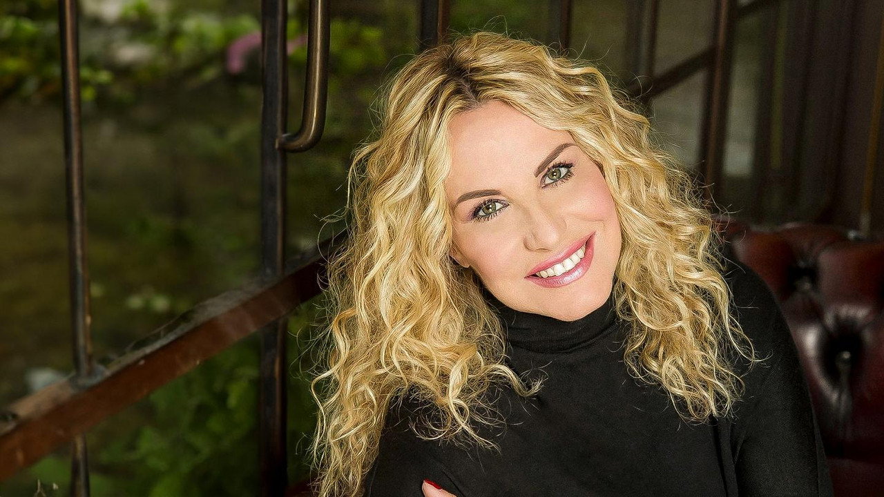 È sempre mezzogiorno backdrop