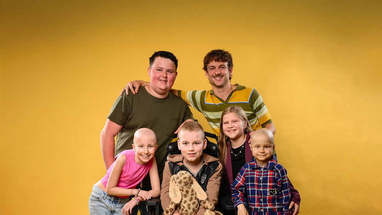 Niet klein te krijgen backdrop