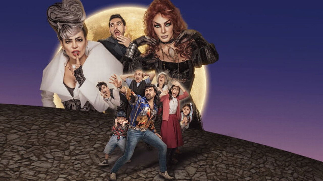 Albertano Contra los Mostros backdrop