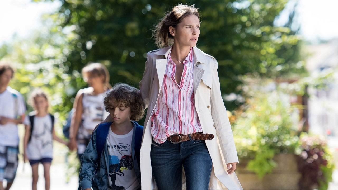 Just One Look backdrop