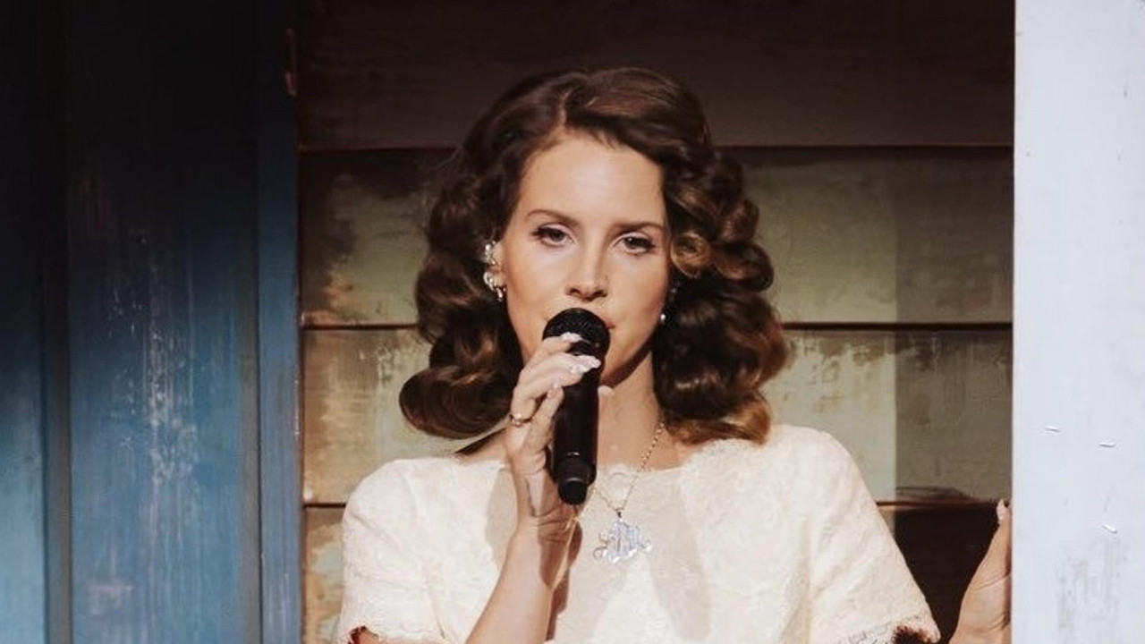Lana Del Rey: Live at the Stagecoach Festival backdrop