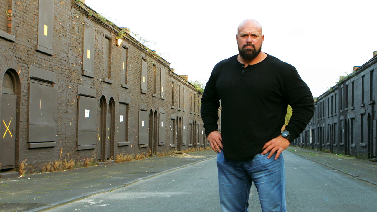 À vos risques et périls backdrop