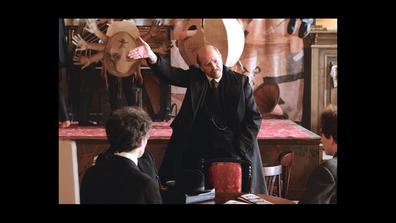 Lenin: Revolution Chronicles backdrop