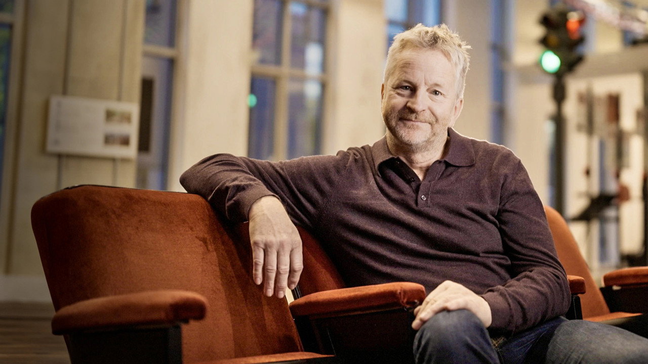 La revue culturelle backdrop