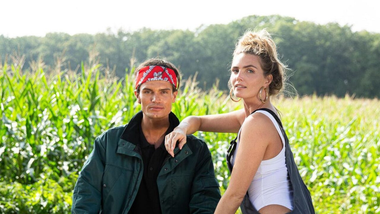 Kim & Koen Gaan Het Anders Doen backdrop