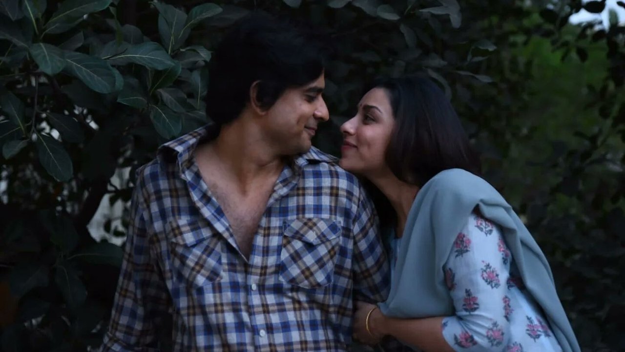 Ranjish Hi Sahi backdrop