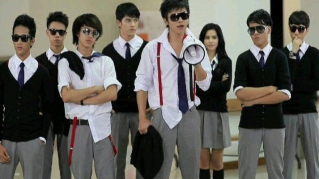 Cinta Cenat Cenut backdrop