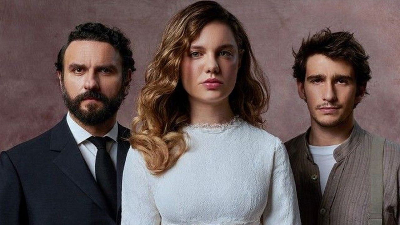 The consulate of Julia backdrop