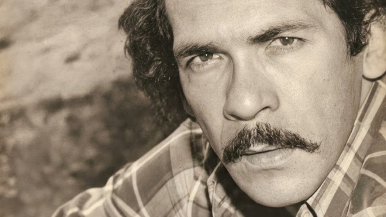 Um Sol Maior backdrop