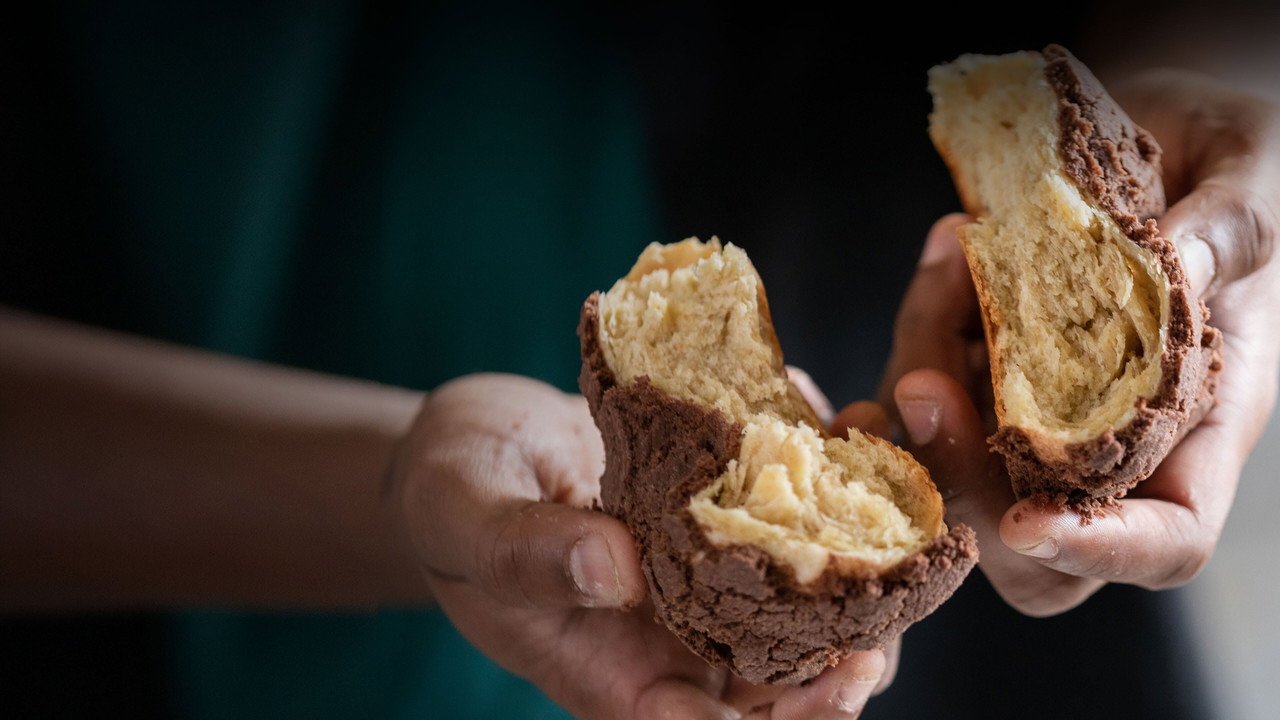 The Artisan's Kitchen backdrop