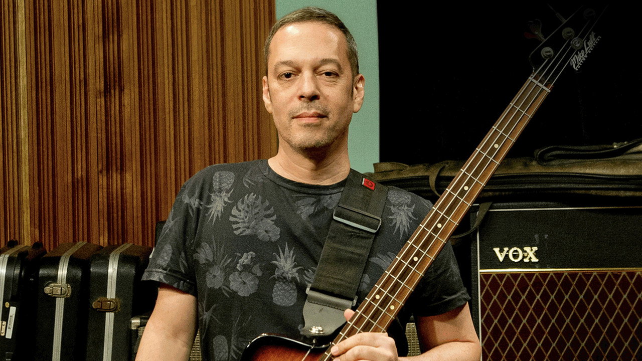 Estação Roquenrou backdrop