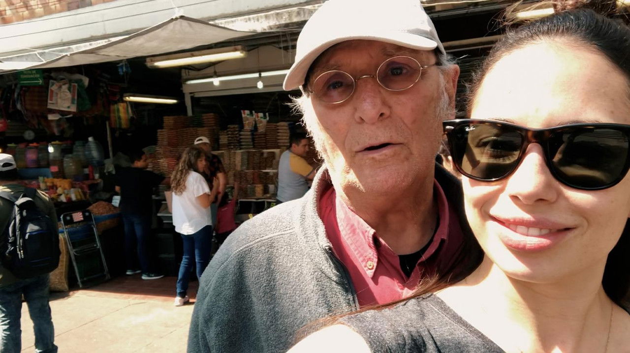 The Kid in the Photo - Carlos Saura backdrop