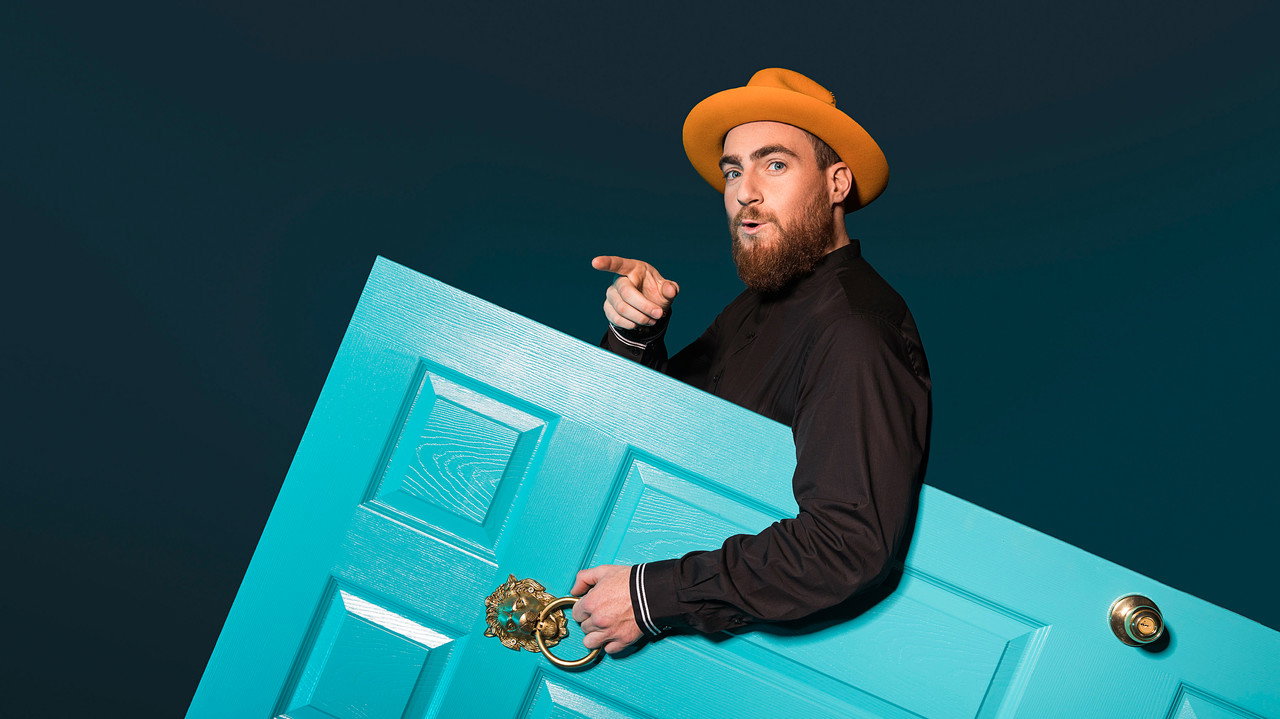 Phil s'invite backdrop