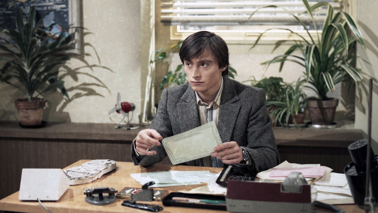 Poručík Petr backdrop