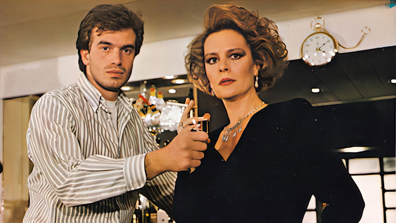 Hiçbir Gece backdrop