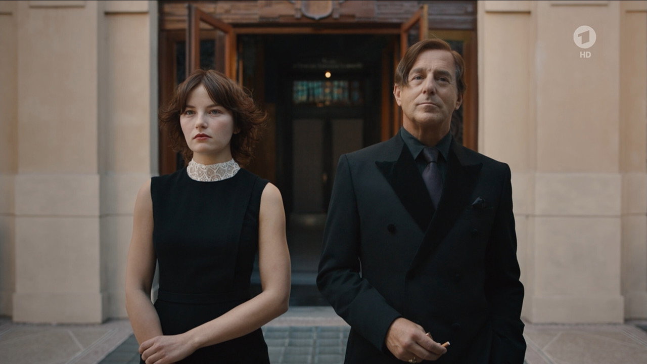 Allmen und das Geheimnis der Erotik backdrop