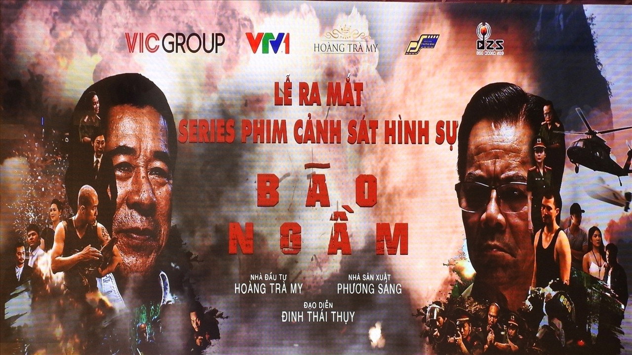 Bão ngầm backdrop