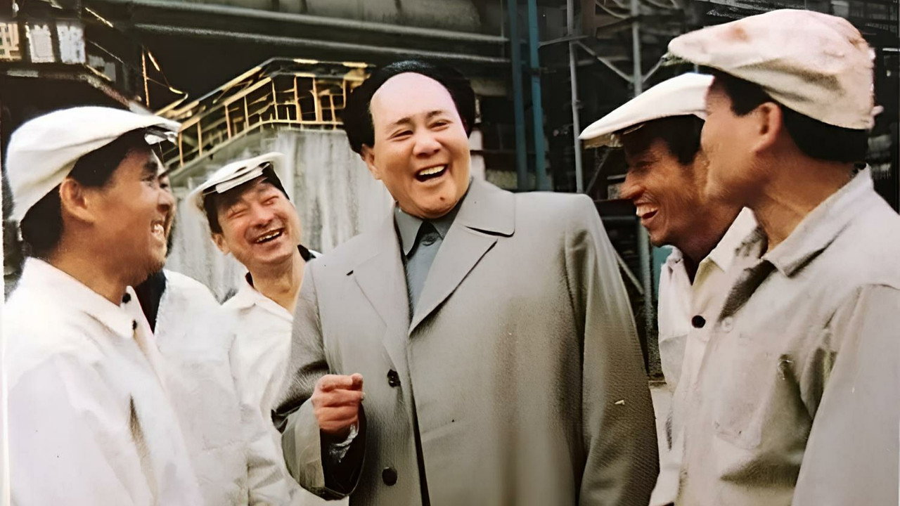 中国出了个毛泽东 backdrop