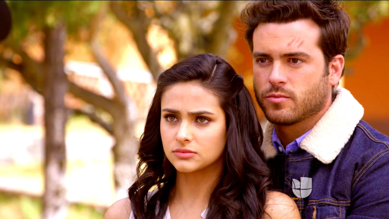 Mi adorable maldición backdrop