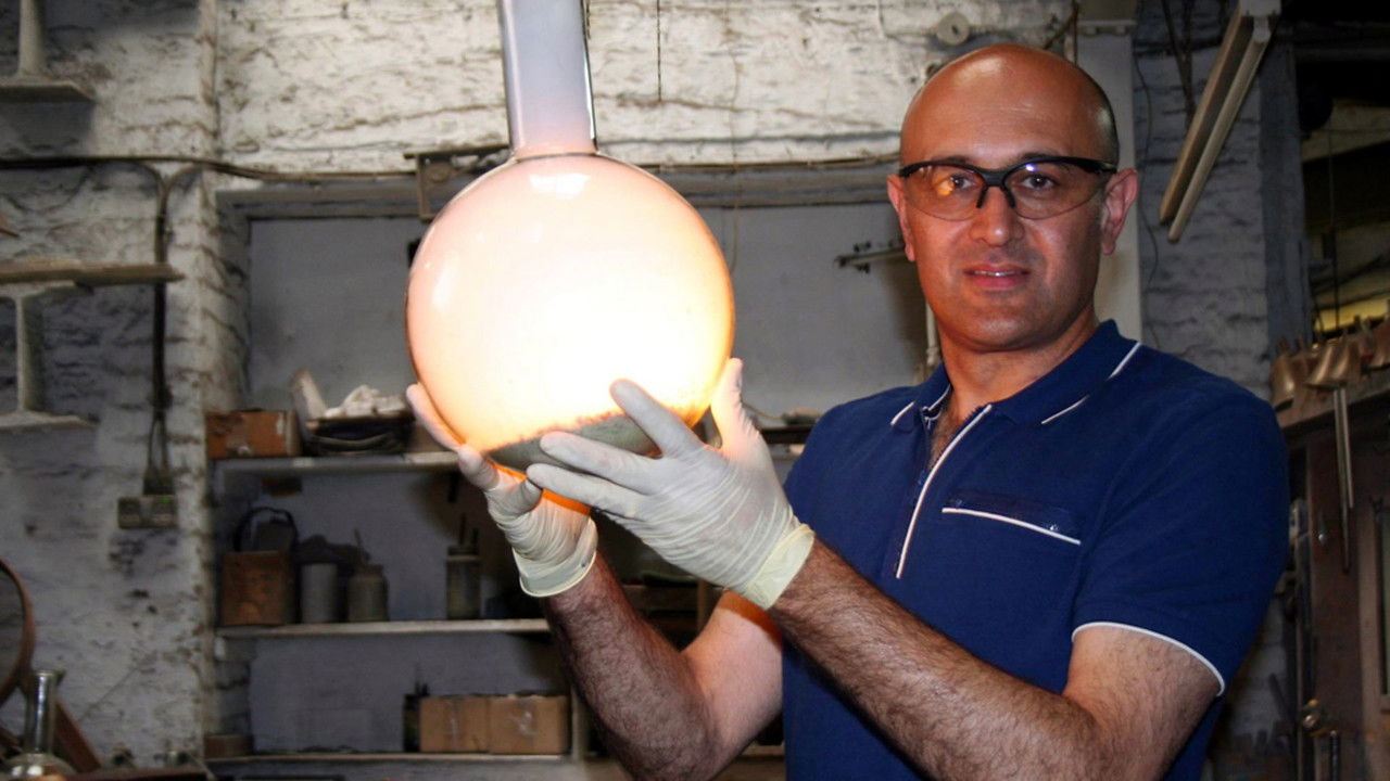 Chemistry: A Volatile History backdrop