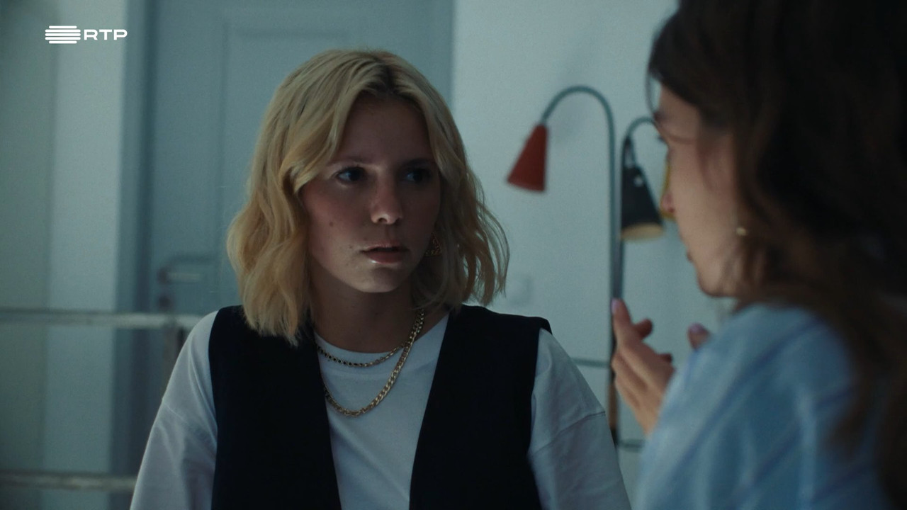 Situações Delicadas backdrop