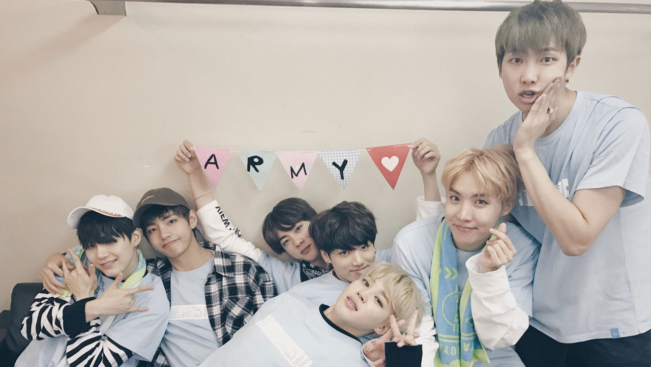 BTS Japan Official Fanmeeting Vol.3: Reaching You backdrop