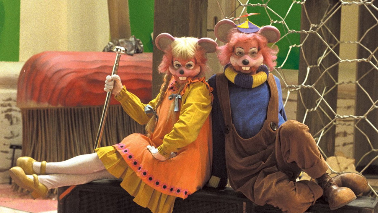 Wizzy & Woppy backdrop