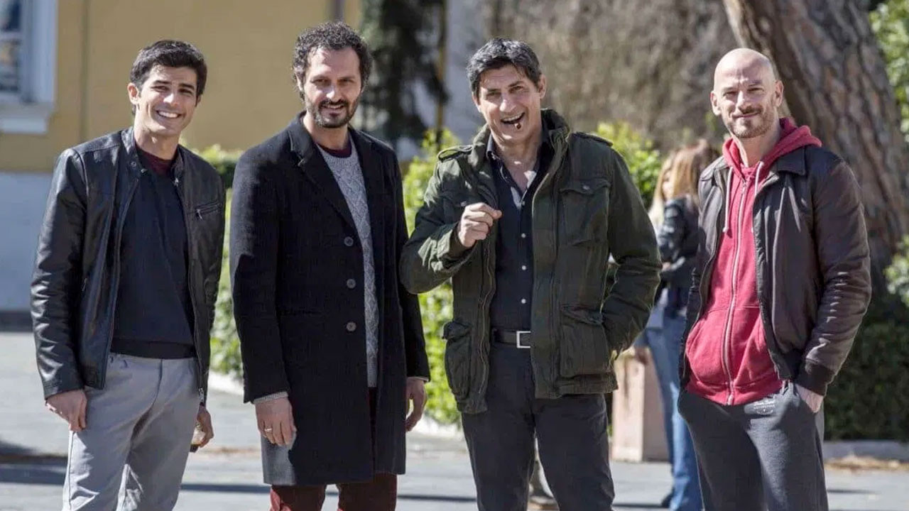 Amore pensaci tu backdrop