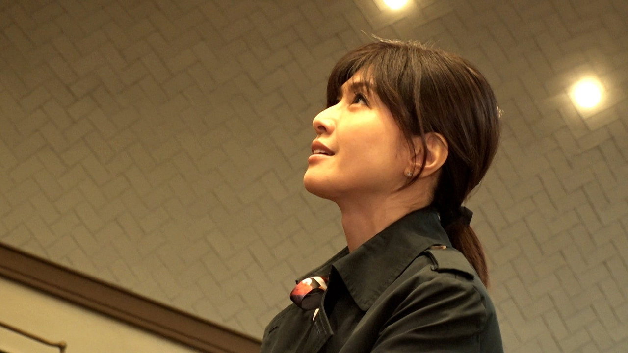 Shinbi-no Kyojin-tachi backdrop