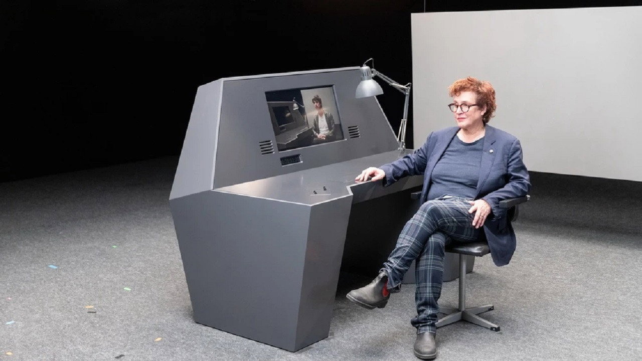 To Show or Not to Show backdrop