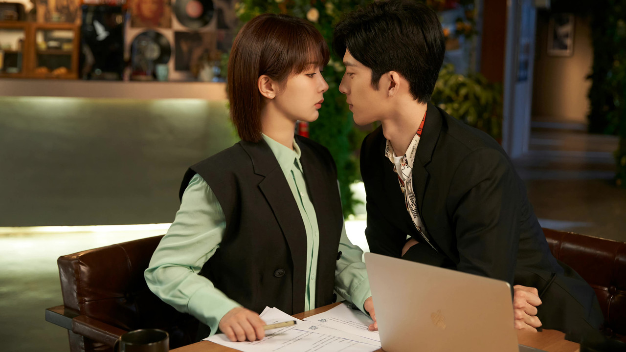 He Dun's Happiness backdrop