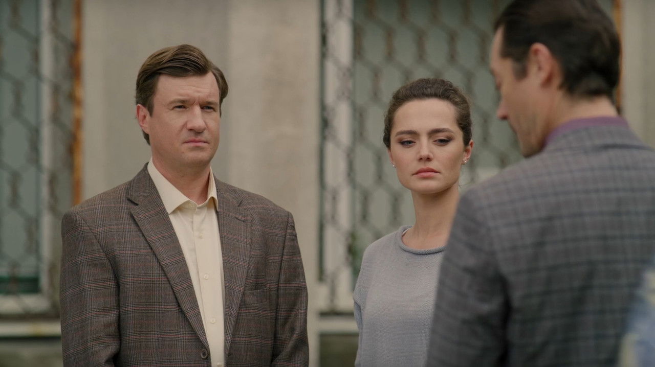 Семь минус один backdrop