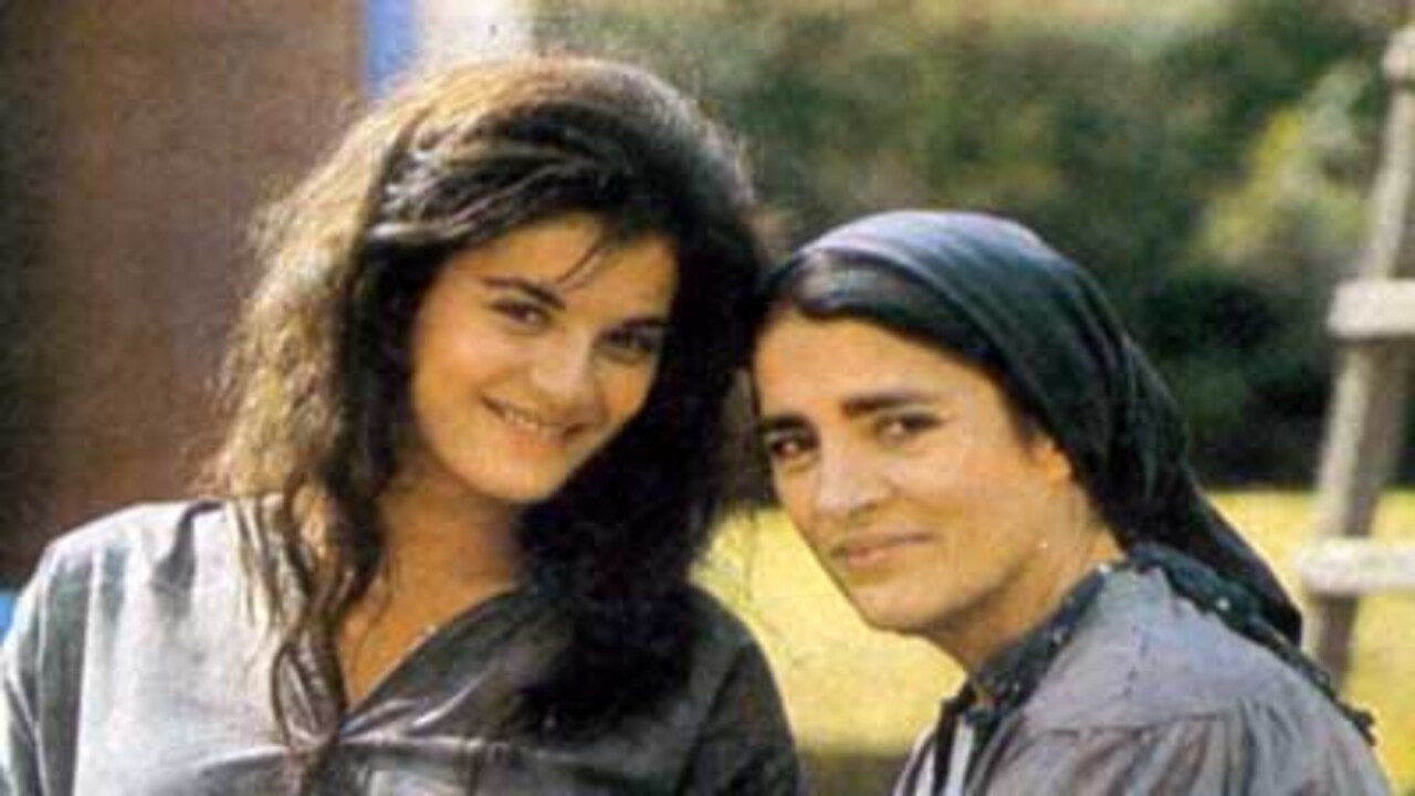 La Valise en carton backdrop