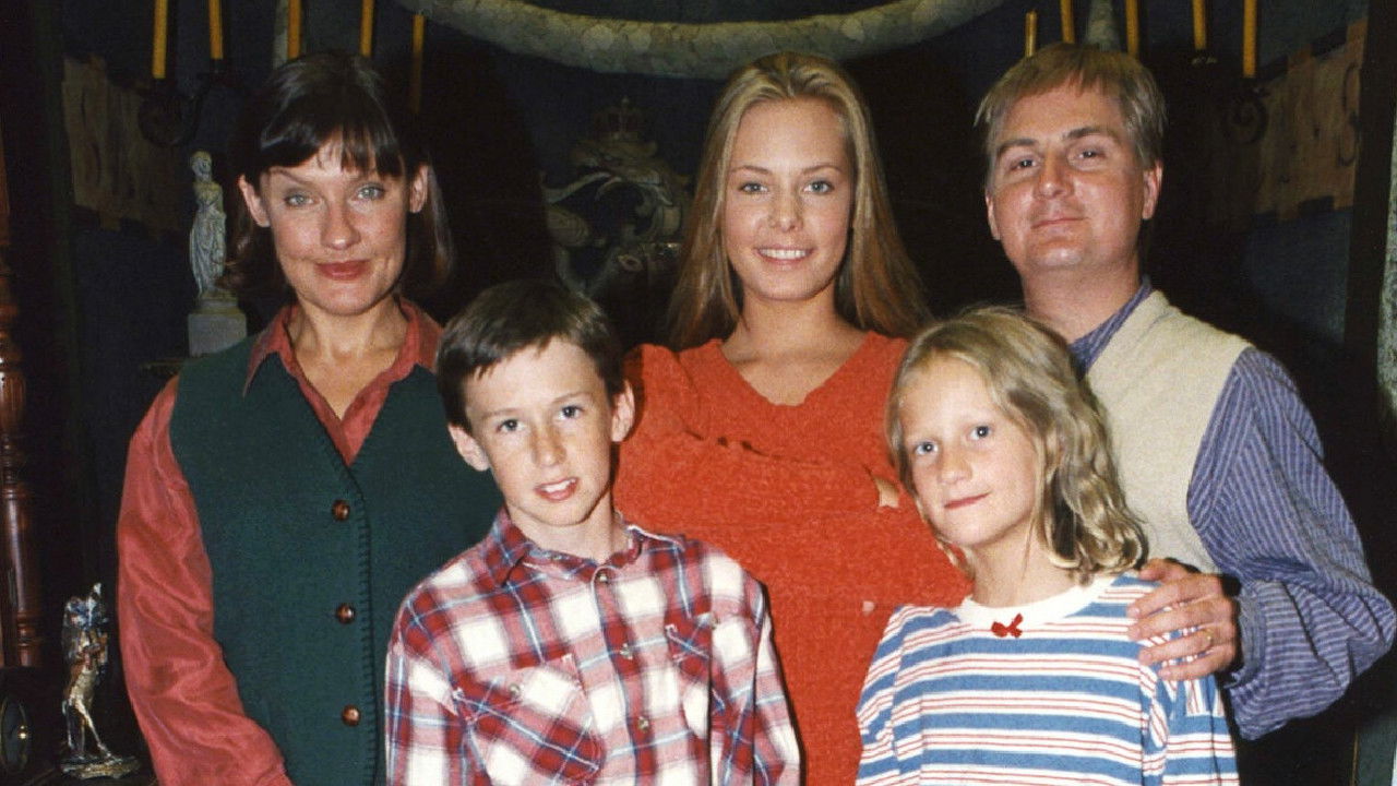 Mysteriet på Greveholm backdrop