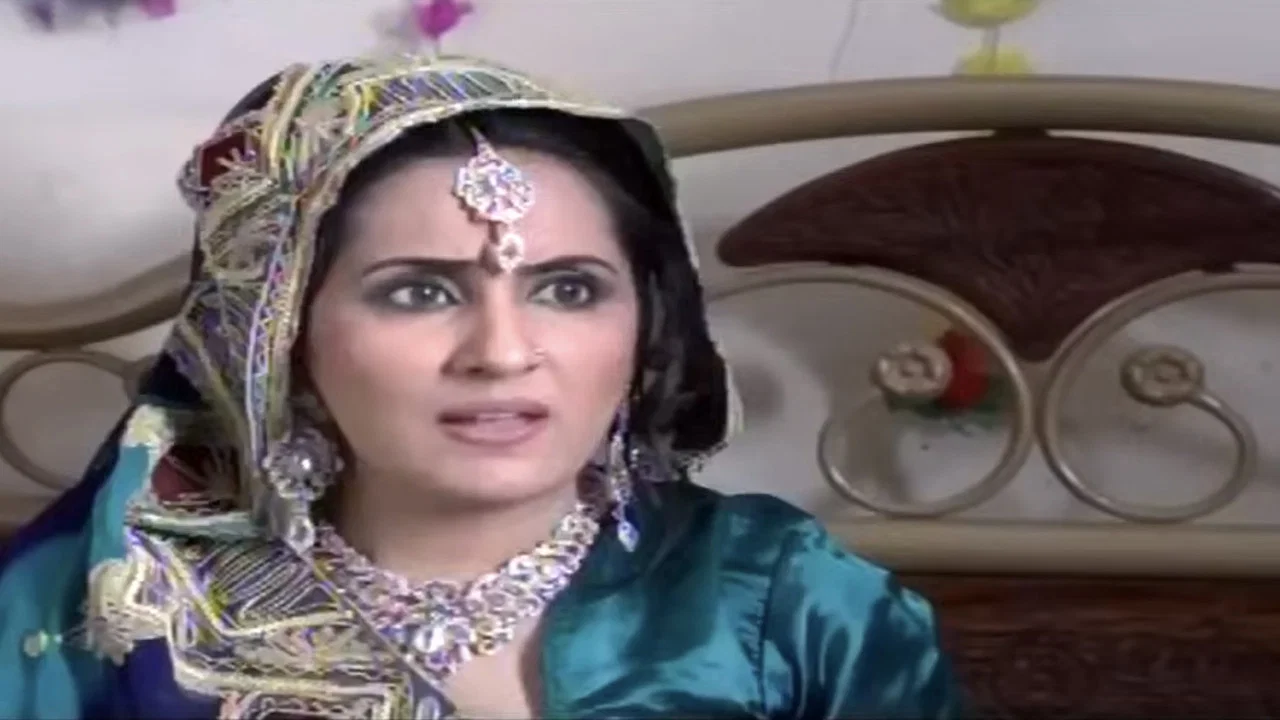 Dilli Walay Dularay Babu backdrop