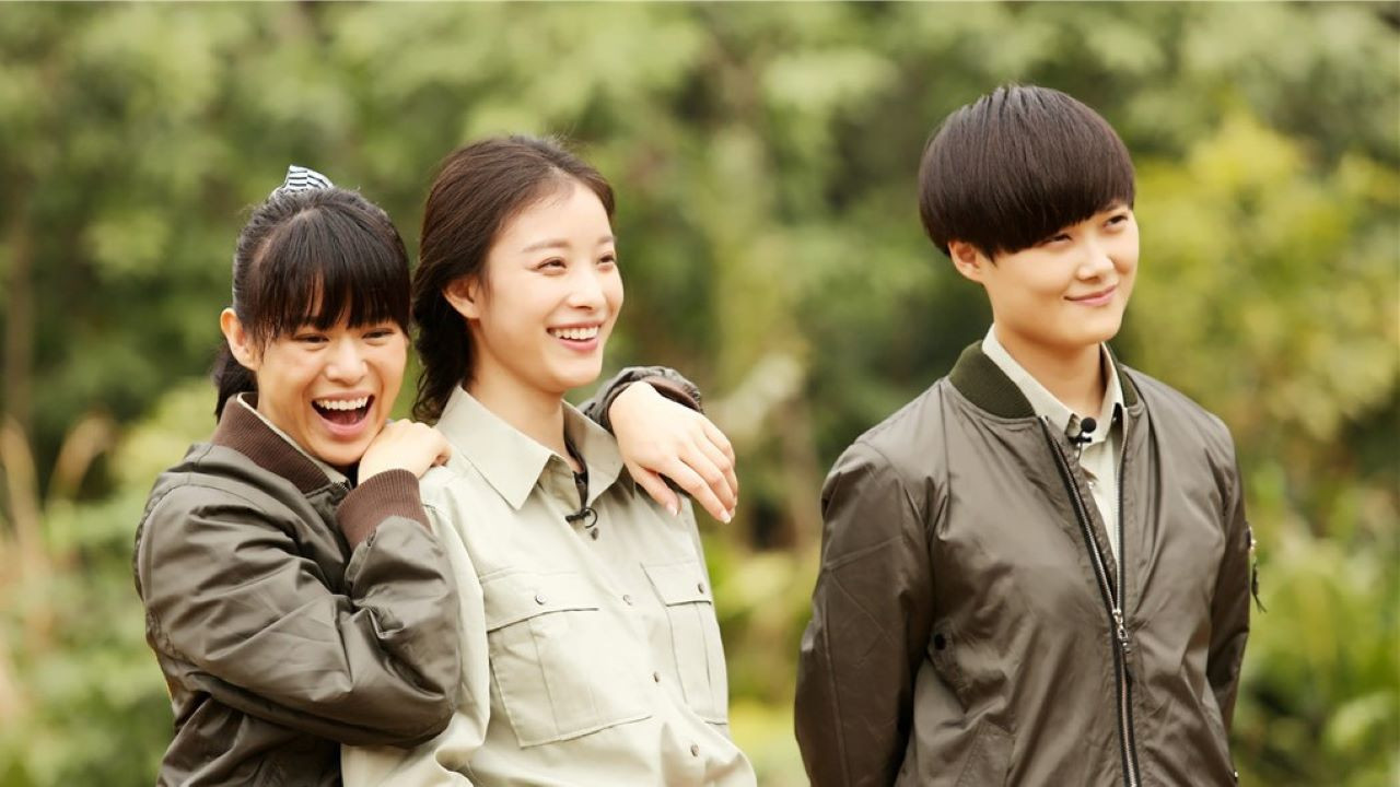 Wonderful Friends backdrop