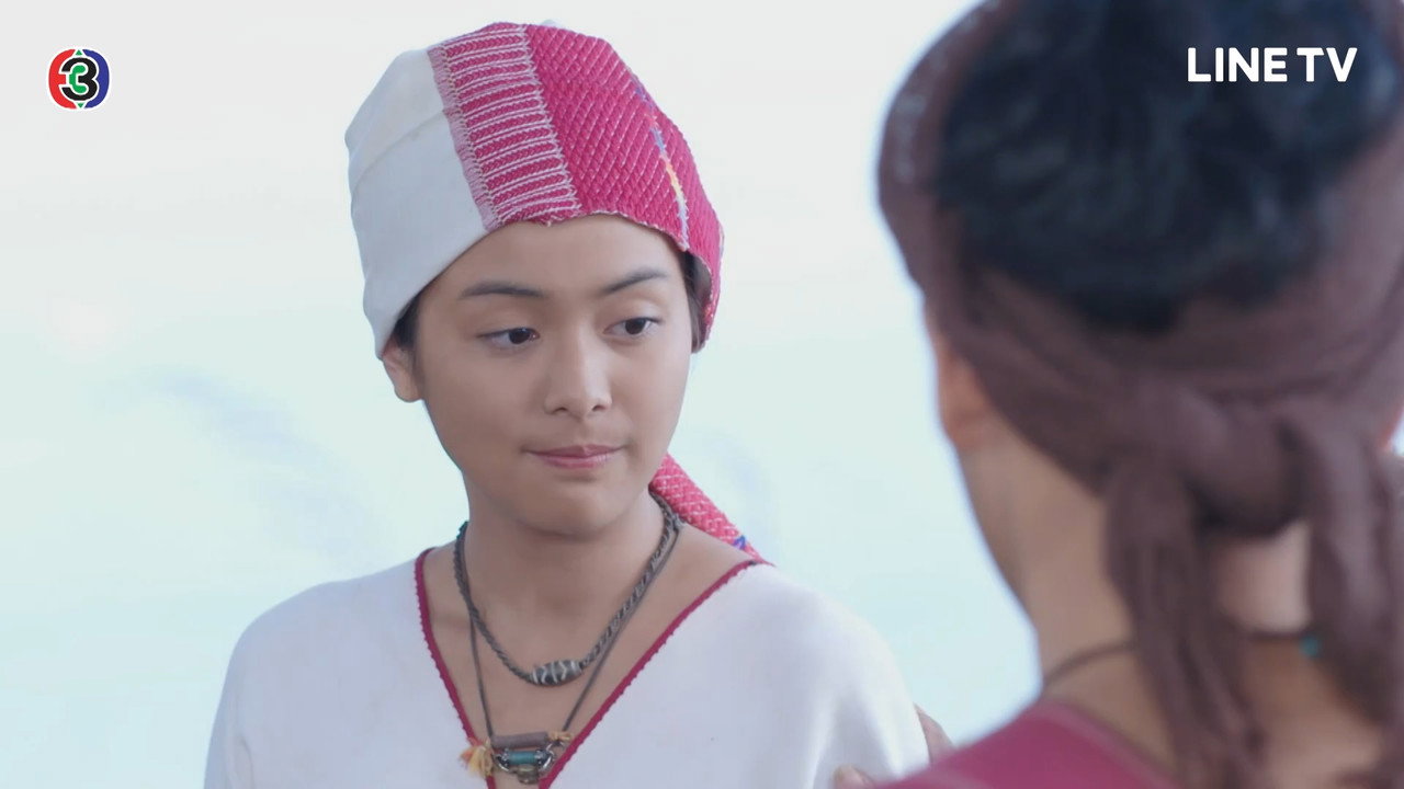 Kaew Klang Dong backdrop