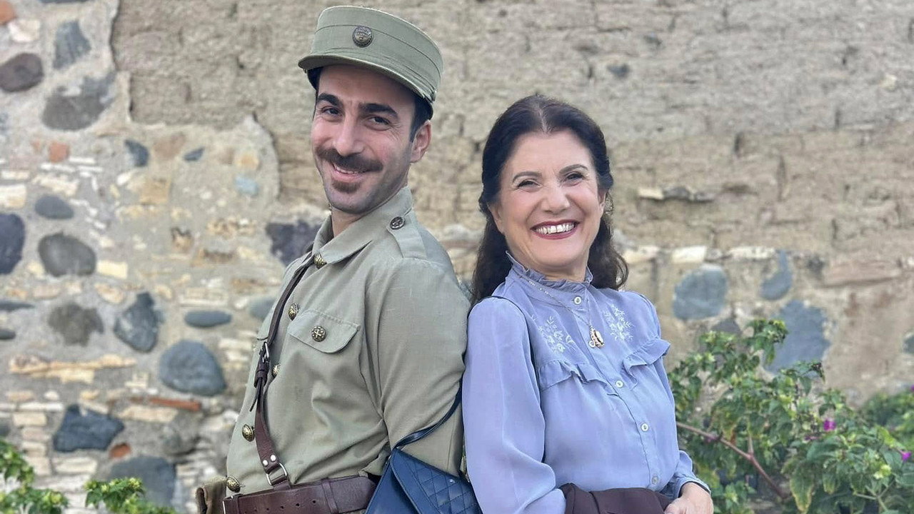 Περικλής τζαι Εριέττα backdrop