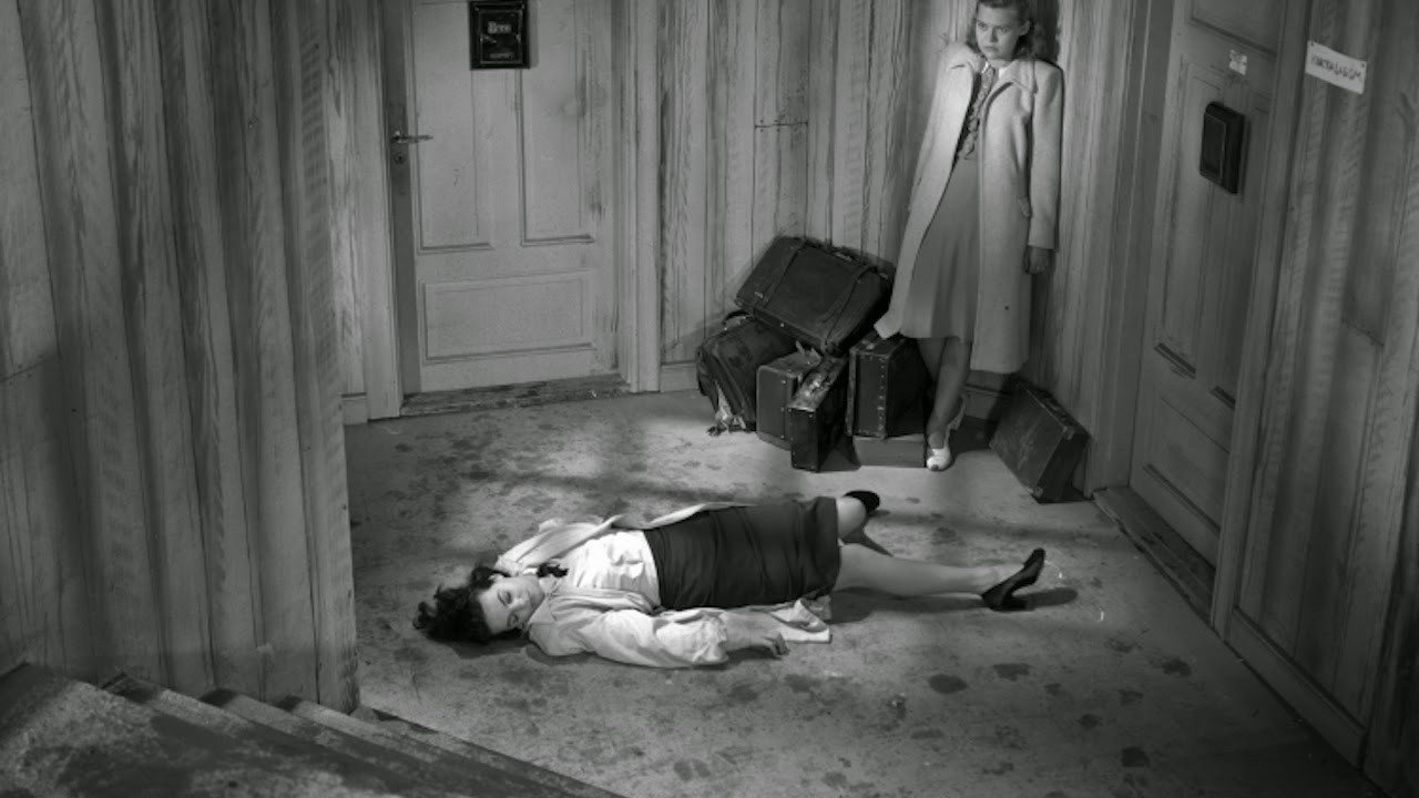 When Darkness Falls backdrop