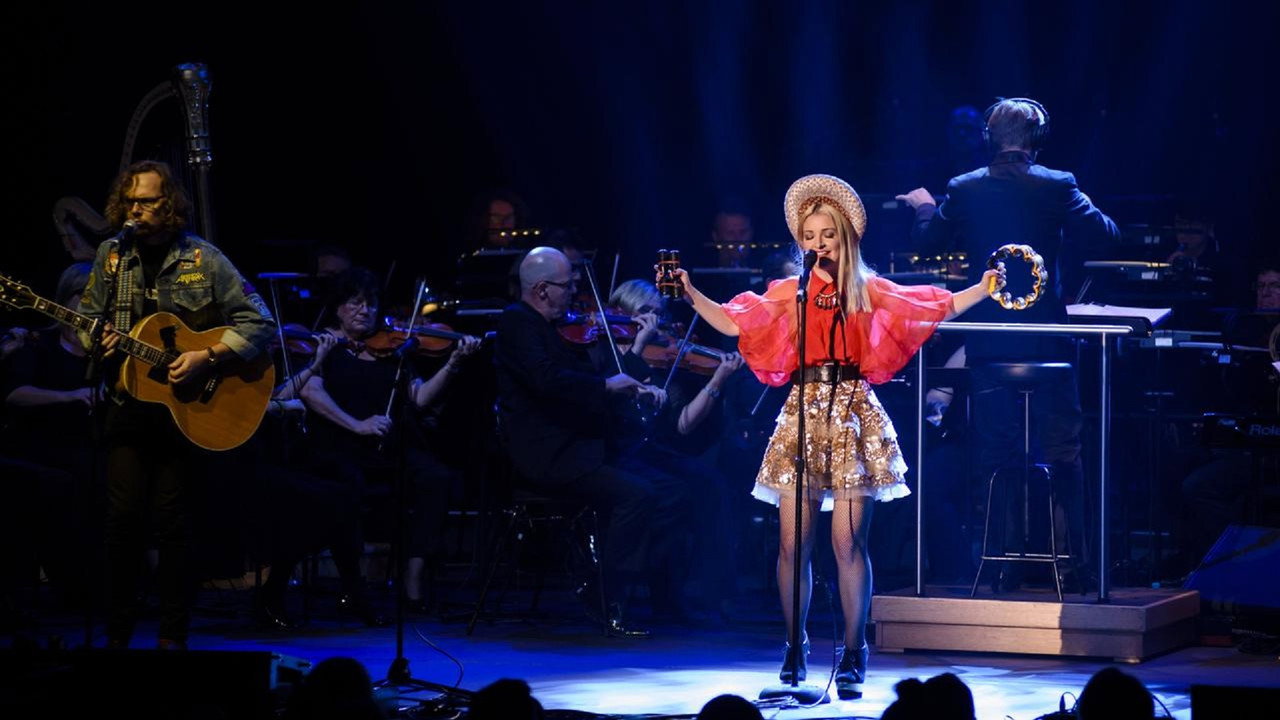 Kate Miller-Heidke + MSO backdrop