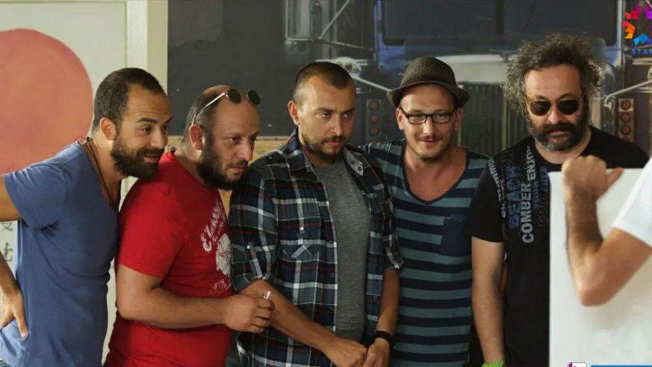 Ben de Özledim backdrop