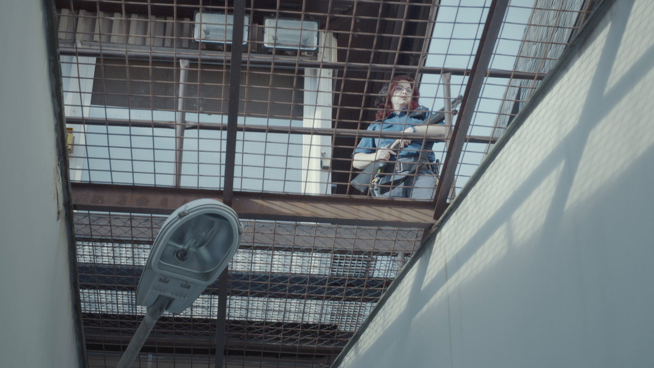 Uzamčený svět backdrop