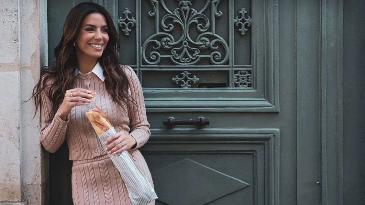 Eva Longoria: Searching for France backdrop