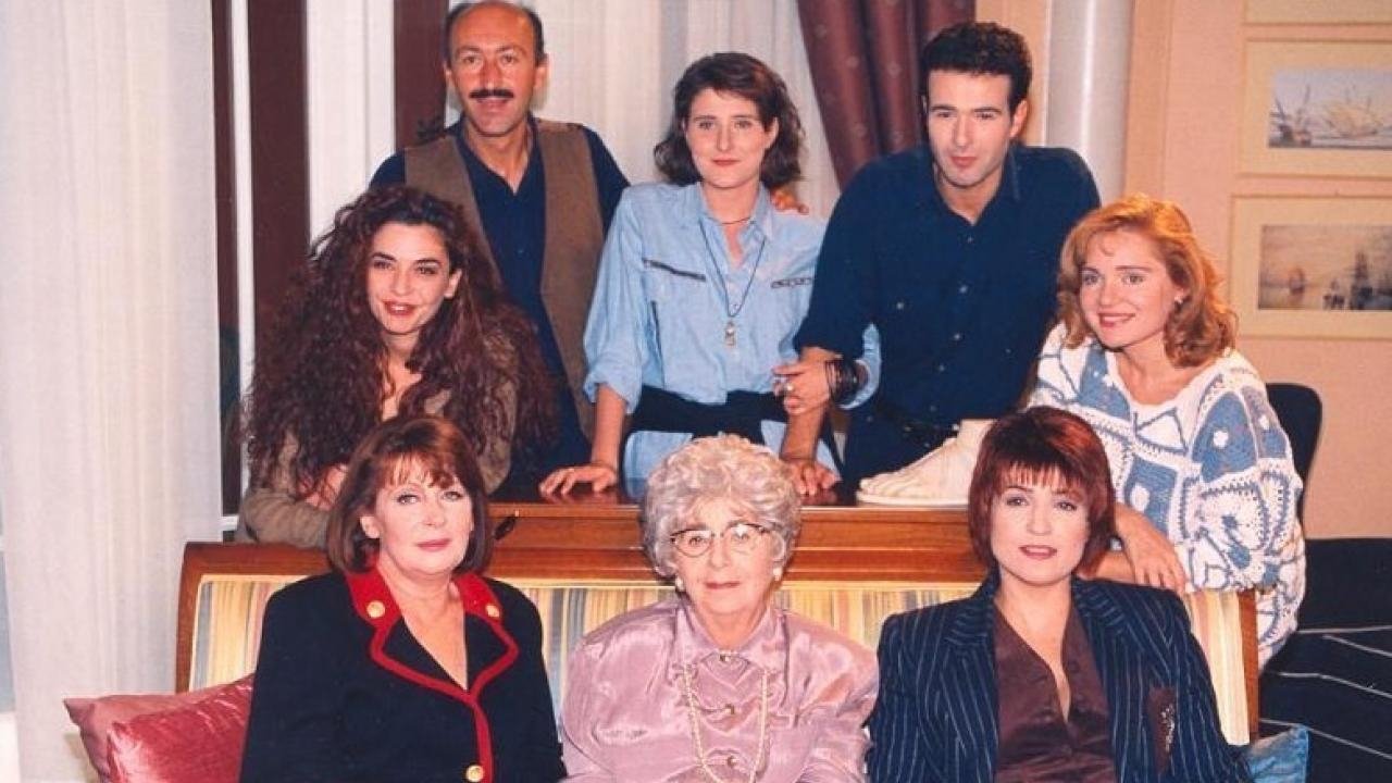 Ntoltse Vita backdrop