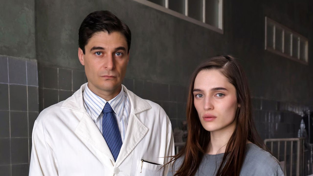 Le libere donne backdrop