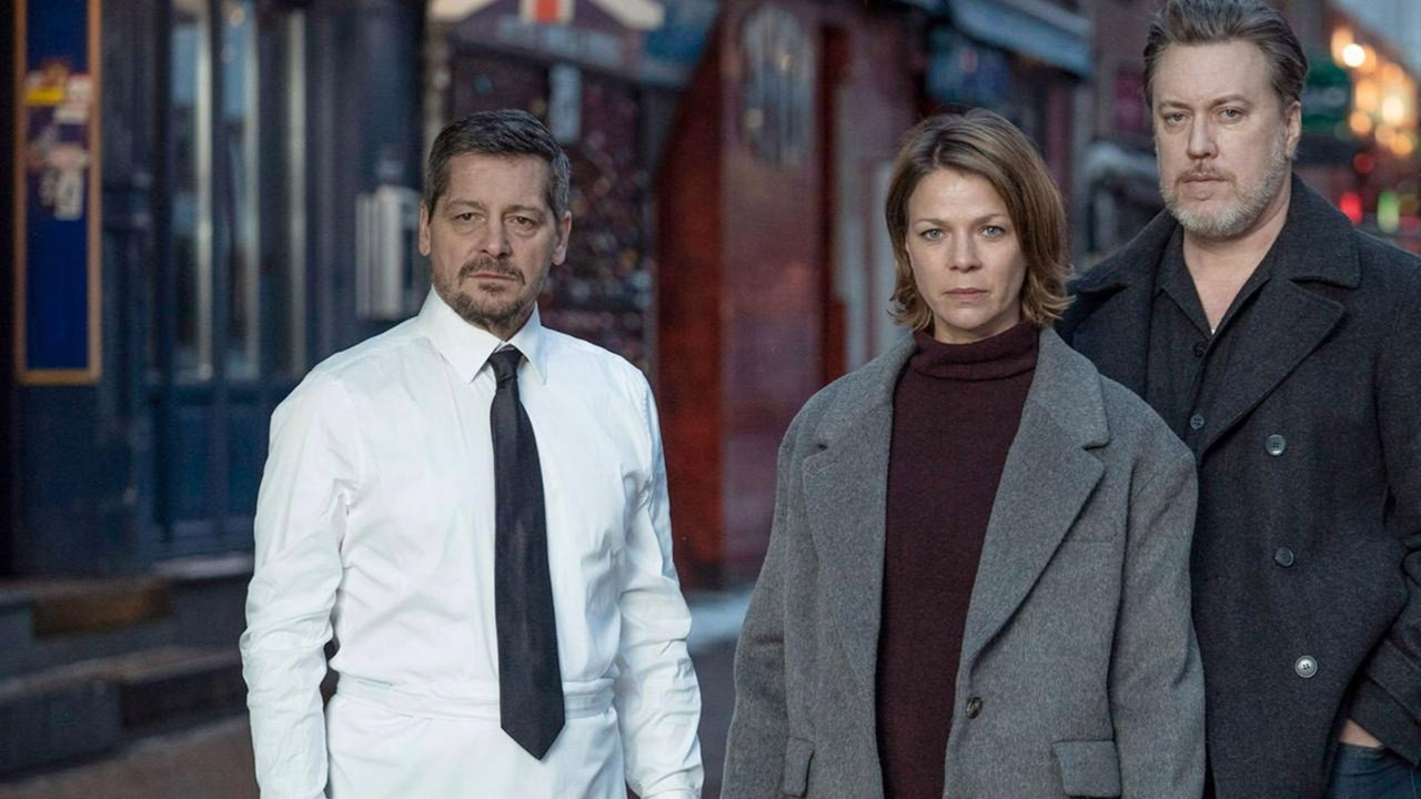 Alles auf Rot backdrop