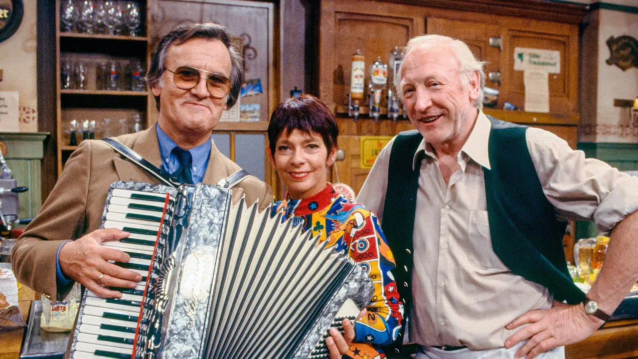 Aufgspielt wird... in Joschi's Beisl backdrop