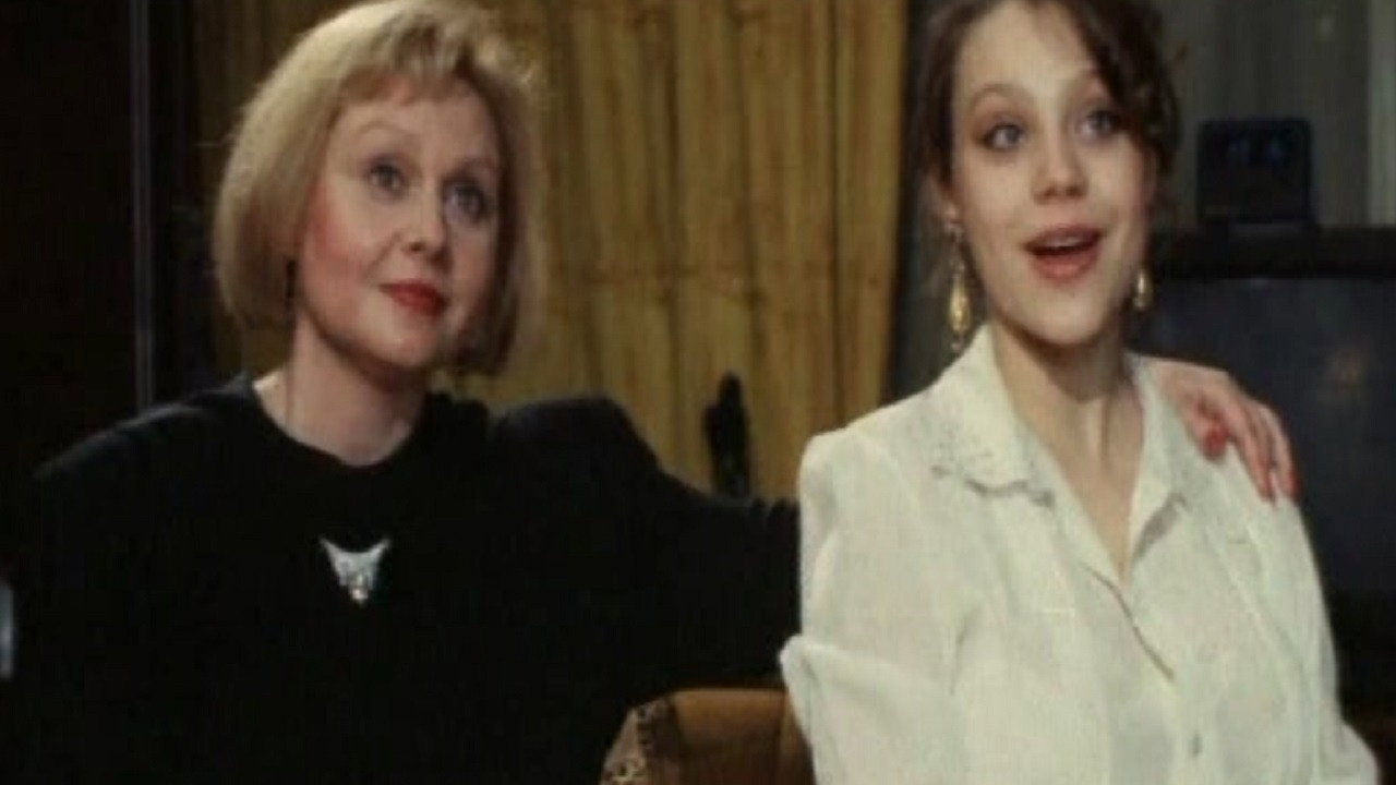 I Want Your Husband backdrop